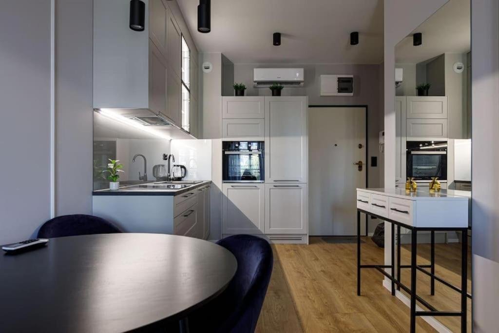 Golden Apartments Wroclaw - Great Location - Cozy And Bright&Janapawla19 Экстерьер фото